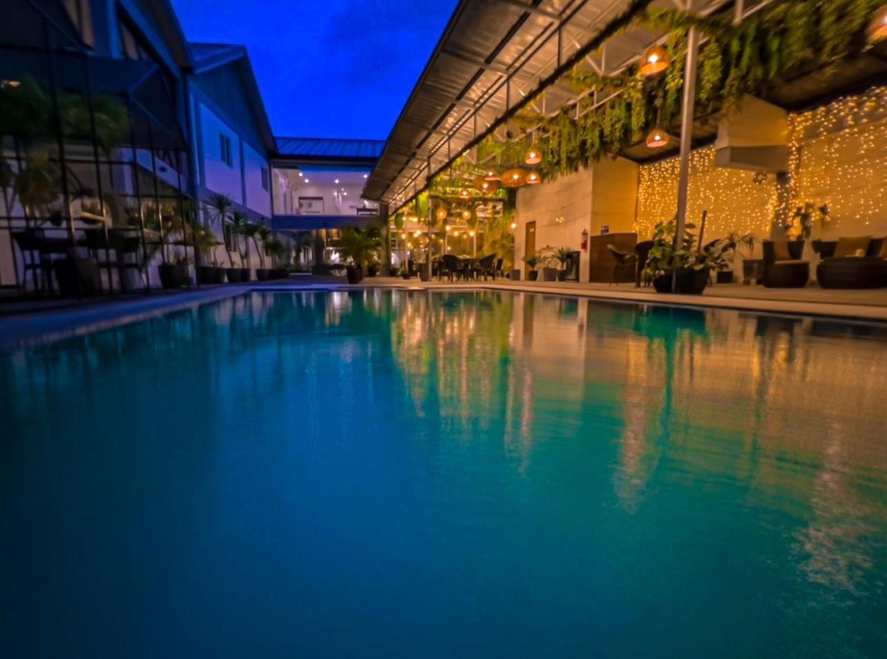 Hotel Halo Angeles Exterior foto